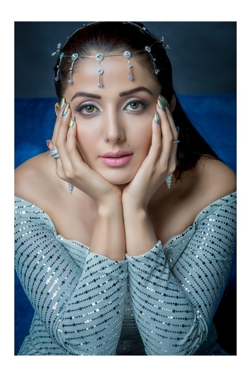 Sonia Mann Latest Photos - 37 / 44 photos