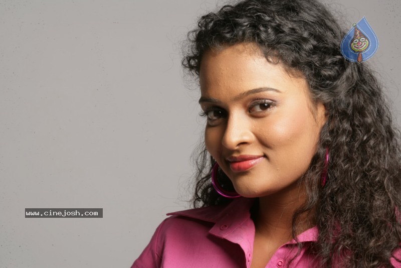 Sonia New Stills - 5 / 75 photos