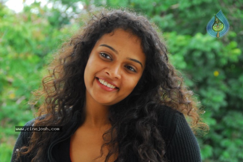 Sonia Stills - 4 / 32 photos