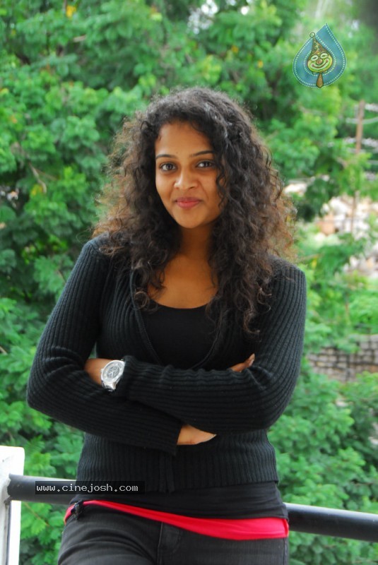 Sonia Stills - 6 / 32 photos