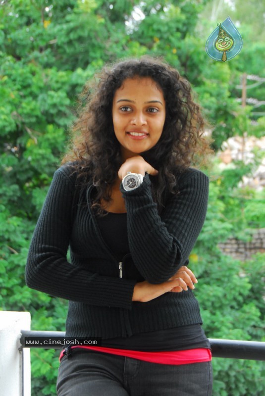 Sonia Stills - 19 / 32 photos