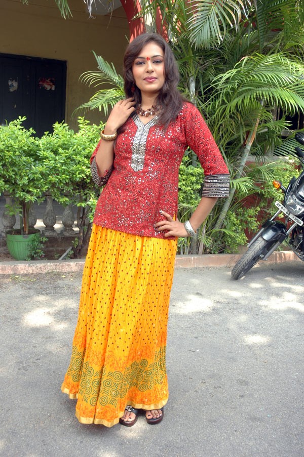 Sonu Chandrapaul - 18 / 52 photos