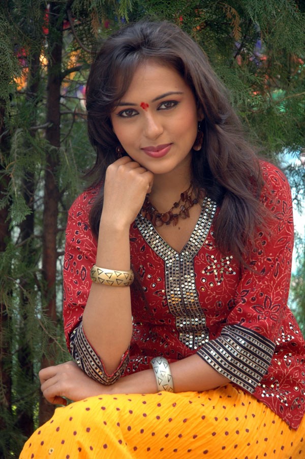 Sonu Chandrapaul - 31 / 52 photos
