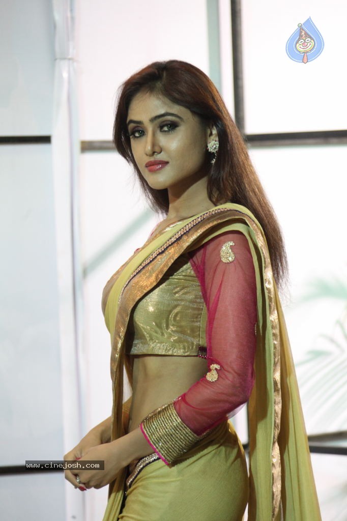 Sony Charishta Hot Photos - 18 / 125 photos