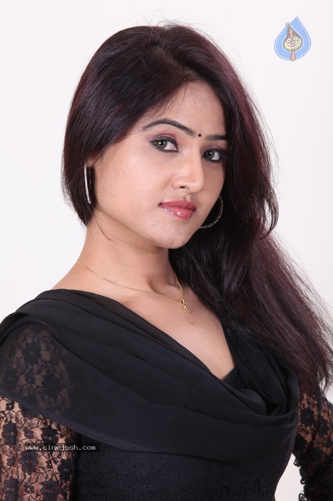 Sony Charishta Hot Stills - 4 / 41 photos