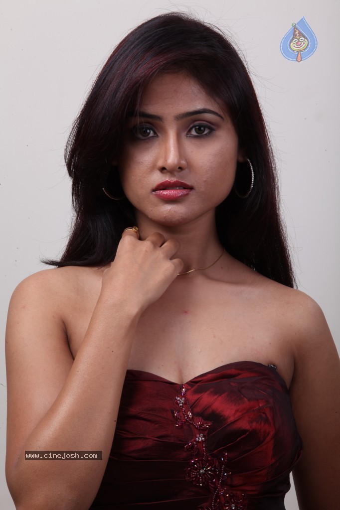 Sony Charishta Hot Stills - 10 / 41 photos