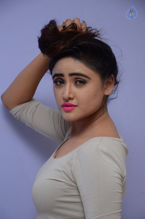 Sony Charishta Latest Gallery - 13 / 42 photos