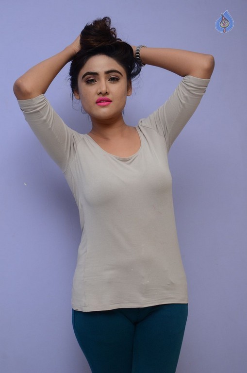 Sony Charishta Latest Gallery - 27 / 42 photos