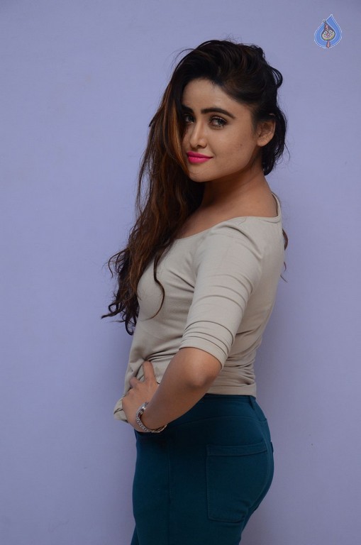 Sony Charishta Latest Gallery - 33 / 42 photos