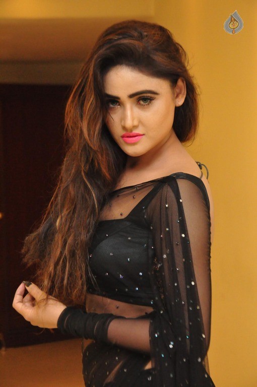 Sony Charishta New Gallery - 26 / 63 photos