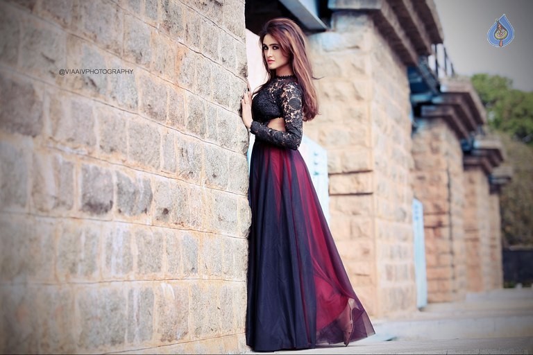 Sony Charishta New Pics - 2 / 8 photos