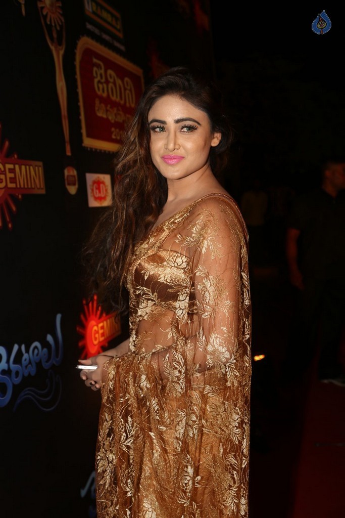 Sony Charishta New Pics - 15 / 62 photos