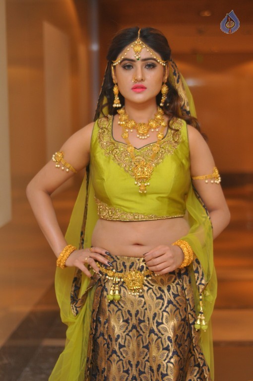 Sony Charishta Photos - 9 / 63 photos