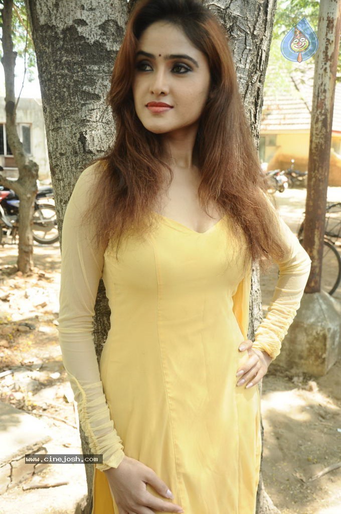 Sony Charista Latest Photos - 38 / 72 photos