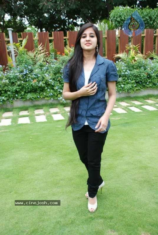 Soudamini Stills - 18 / 54 photos