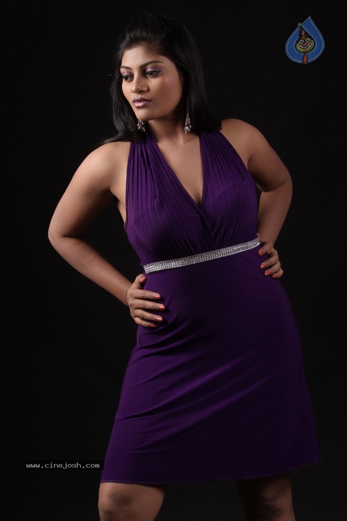 Soumya Hot Gallery - 9 / 45 photos