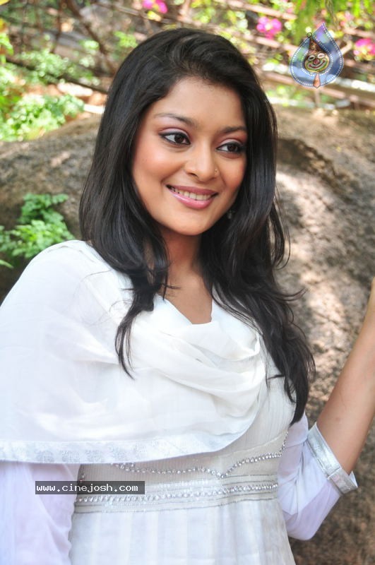 Soundarya Gallery - 30 / 51 photos