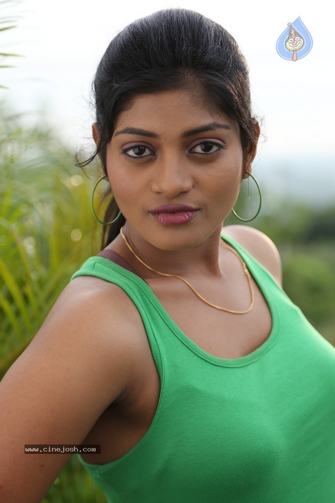 Sowmya Hot Photos