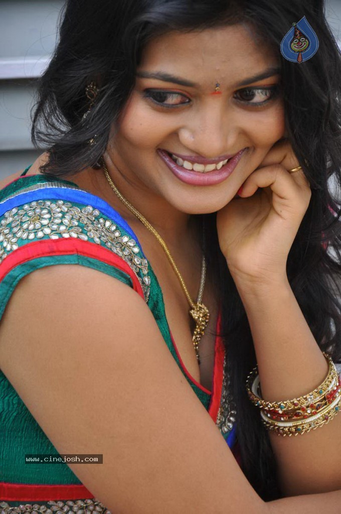 Sowmya New Hot Stills - 21 / 66 photos