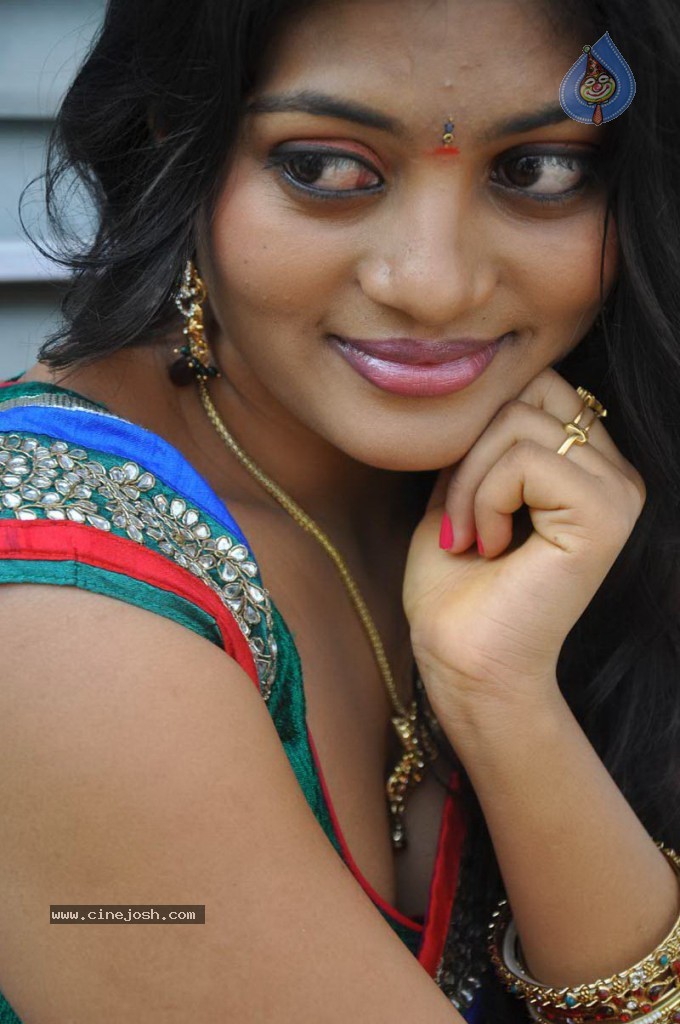 Sowmya New Hot Stills - 53 / 66 photos