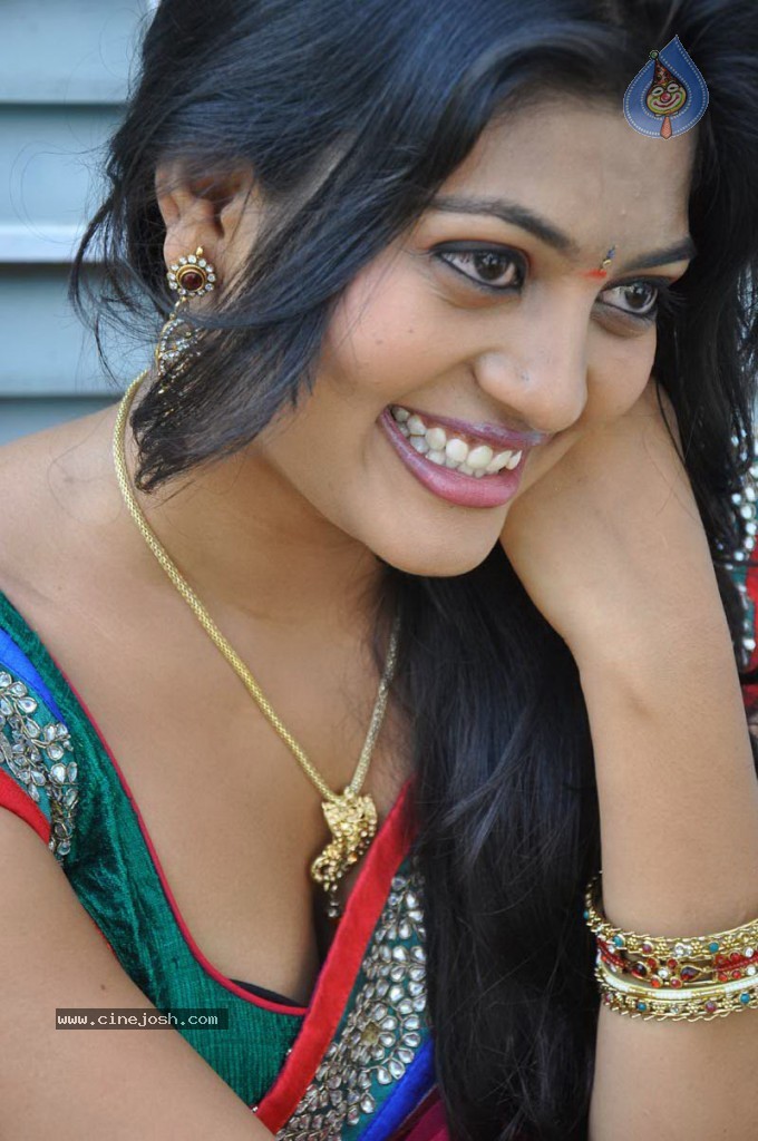 Sowmya New Hot Stills - 56 / 66 photos