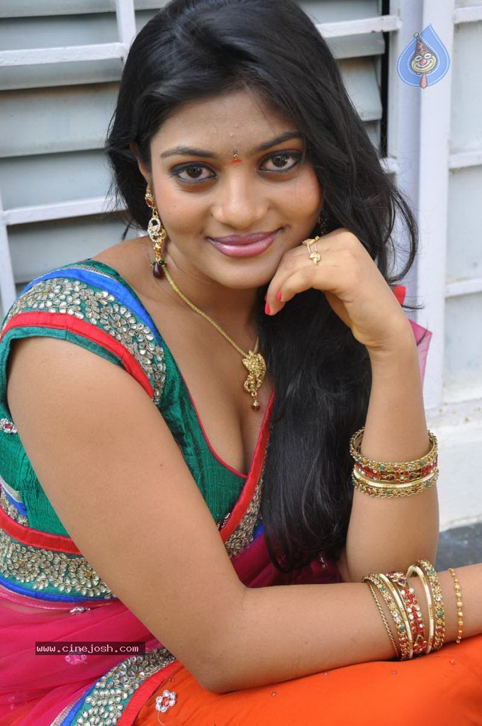 Sowmya New Hot Stills - 58 / 66 photos