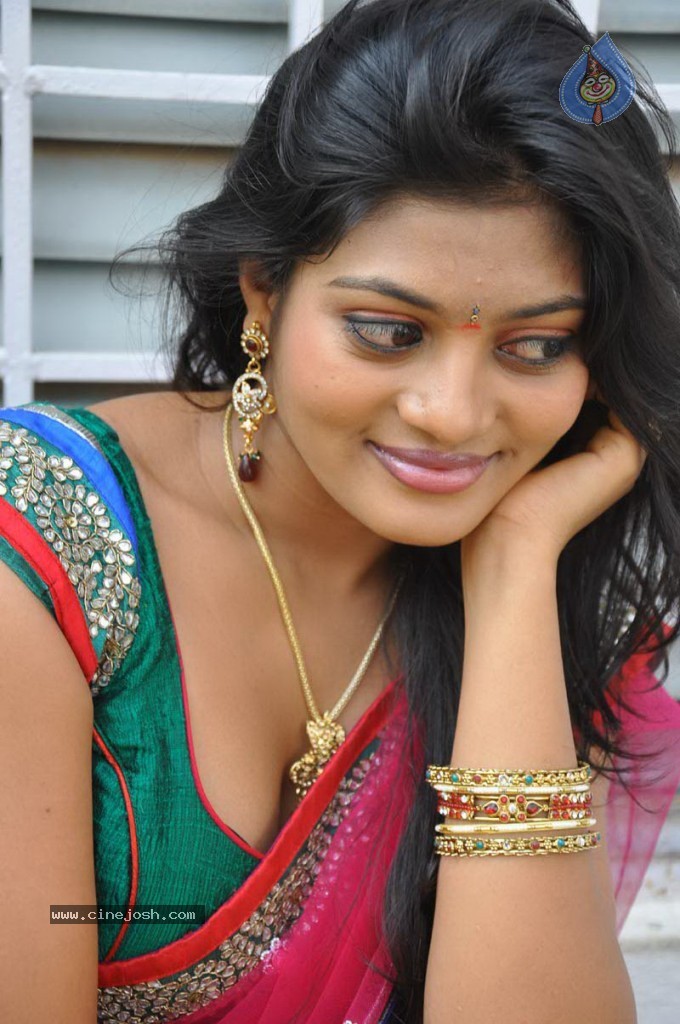 Sowmya New Hot Stills - 62 / 66 photos