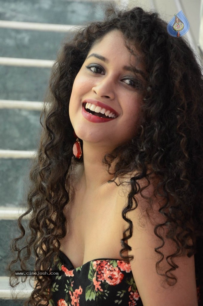 Sowmya Sukumar Hot Stills - 61 / 73 photos