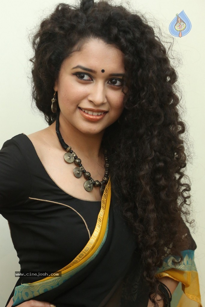 Sowmya Sukumar New Photos - 1 / 140 photos