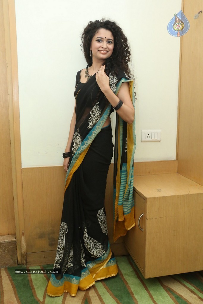 Sowmya Sukumar New Photos - 9 / 140 photos