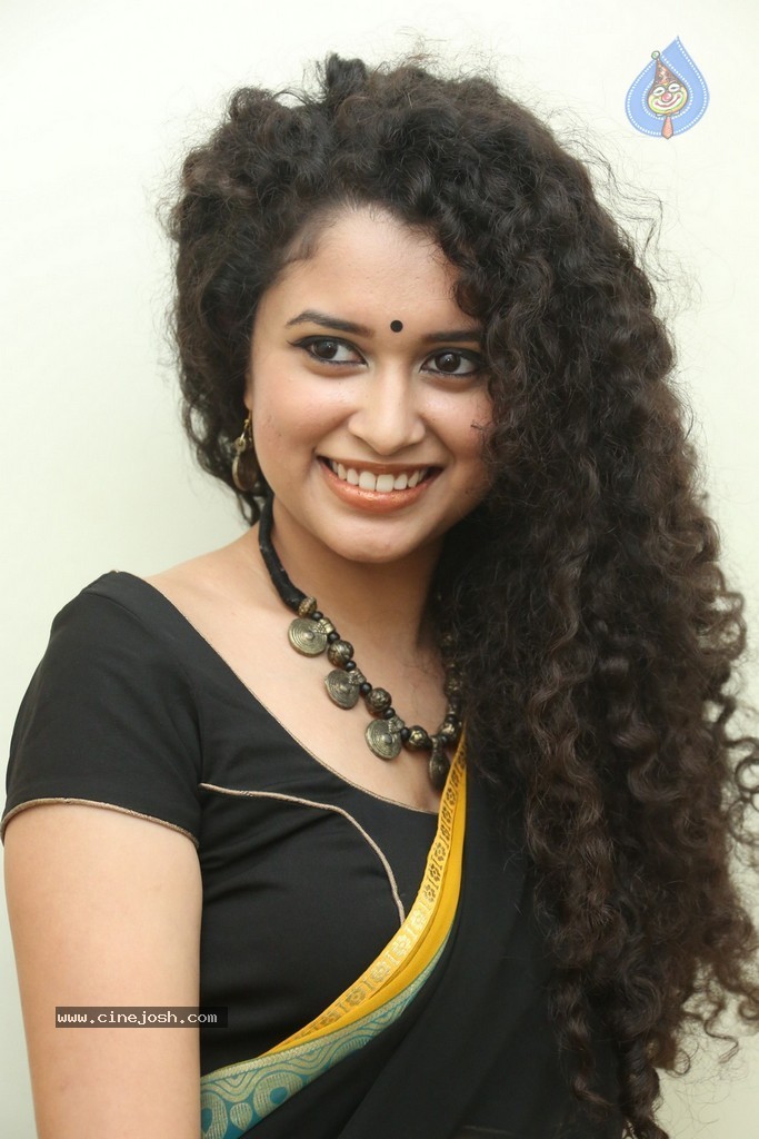 Sowmya Sukumar New Photos - 10 / 140 photos