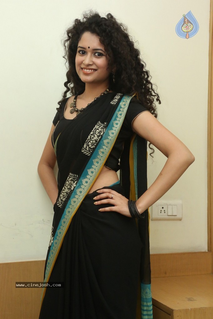 Sowmya Sukumar New Photos - 33 / 140 photos