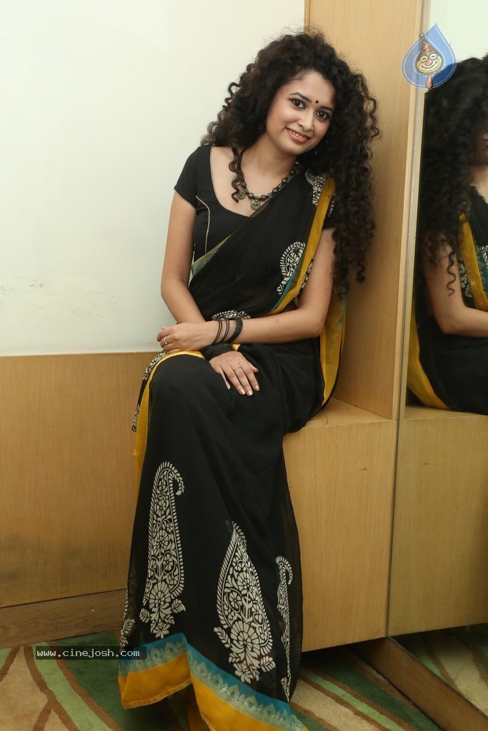 Sowmya Sukumar New Photos - 61 / 140 photos