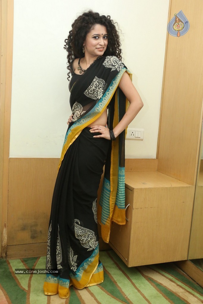 Sowmya Sukumar New Photos - 70 / 140 photos