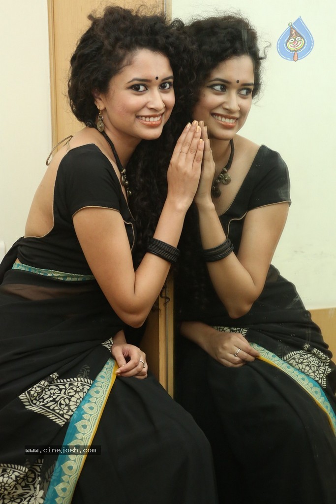 Sowmya Sukumar New Photos - 93 / 140 photos