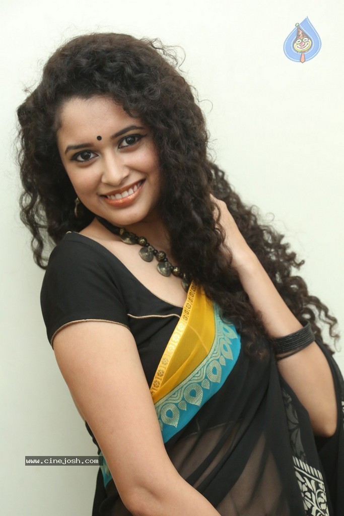 Sowmya Sukumar New Photos - 130 / 140 photos