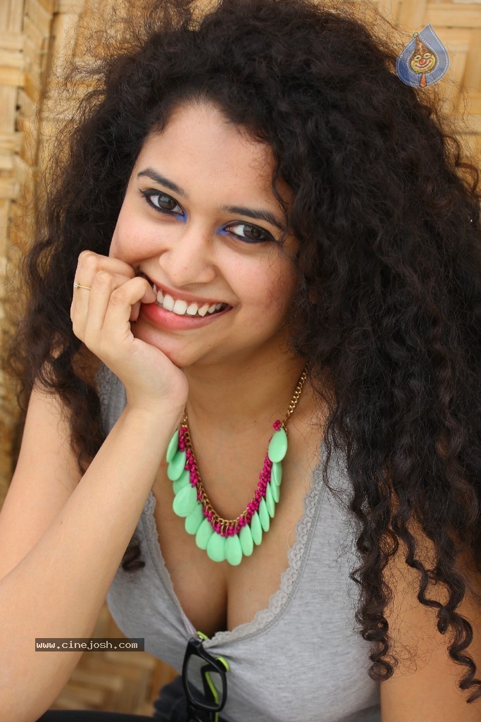 Sowmya Sukumar Pics - 8 / 141 photos