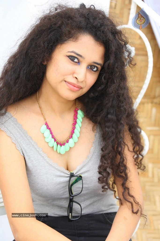 Sowmya Sukumar Pics - 139 / 141 photos