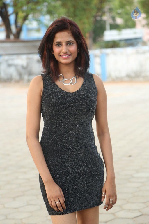 Sravani New Photos - 18 / 29 photos
