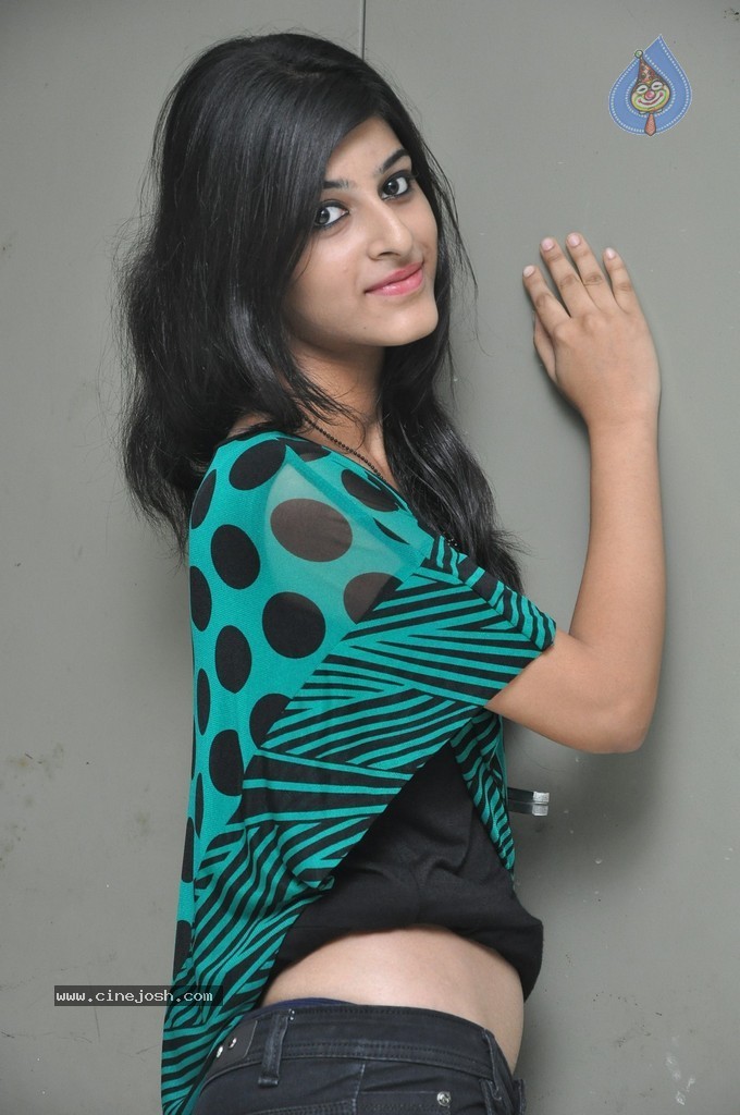Sravani New Stills - 75 / 86 photos