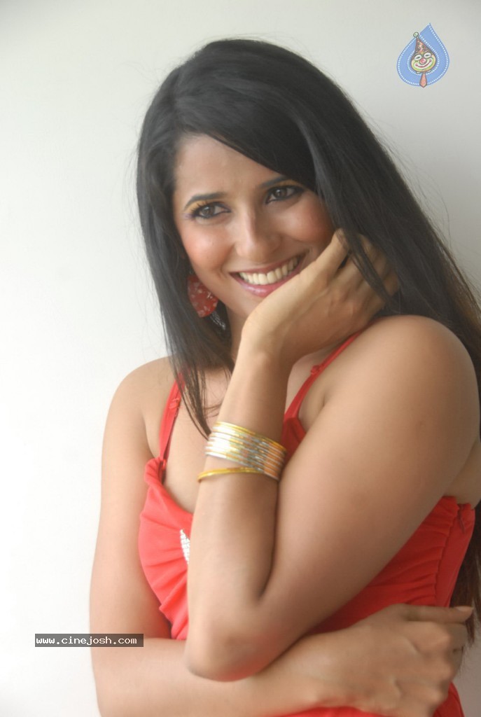 Sravya Reddy New Hot Stills - 50 / 73 photos