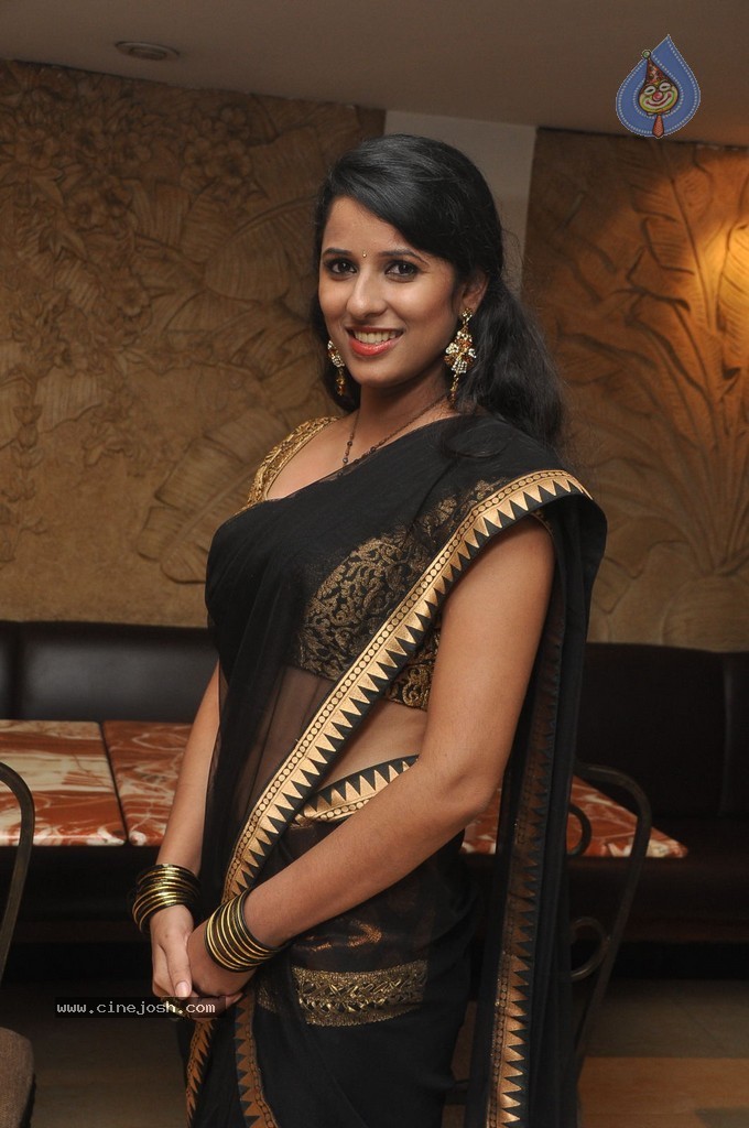 Sravya Reddy New Pics - 11 / 62 photos