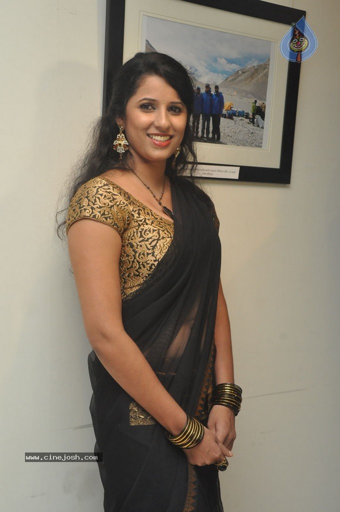 Sravya Reddy New Pics - 34 / 62 photos