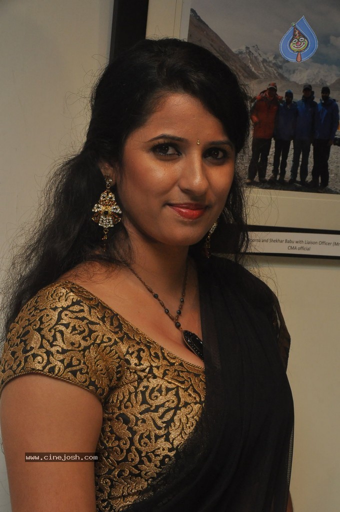 Sravya Reddy New Pics - 55 / 62 photos