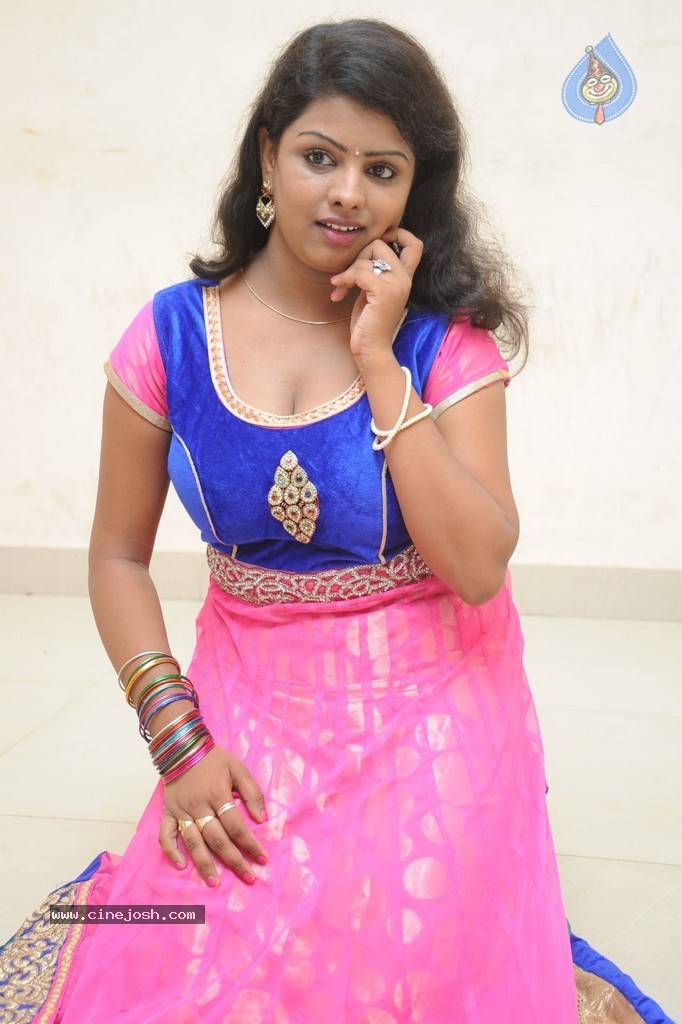 Sree Devi Hot Stills - 80 / 111 photos