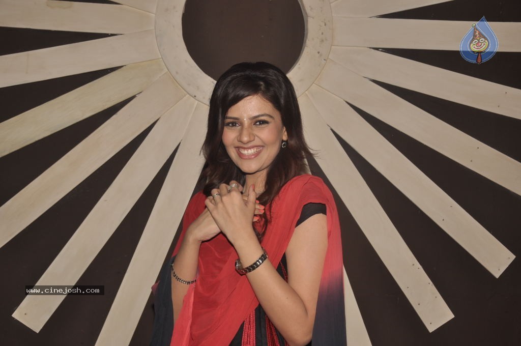 Sree Mukhi New Stills - 25 / 64 photos