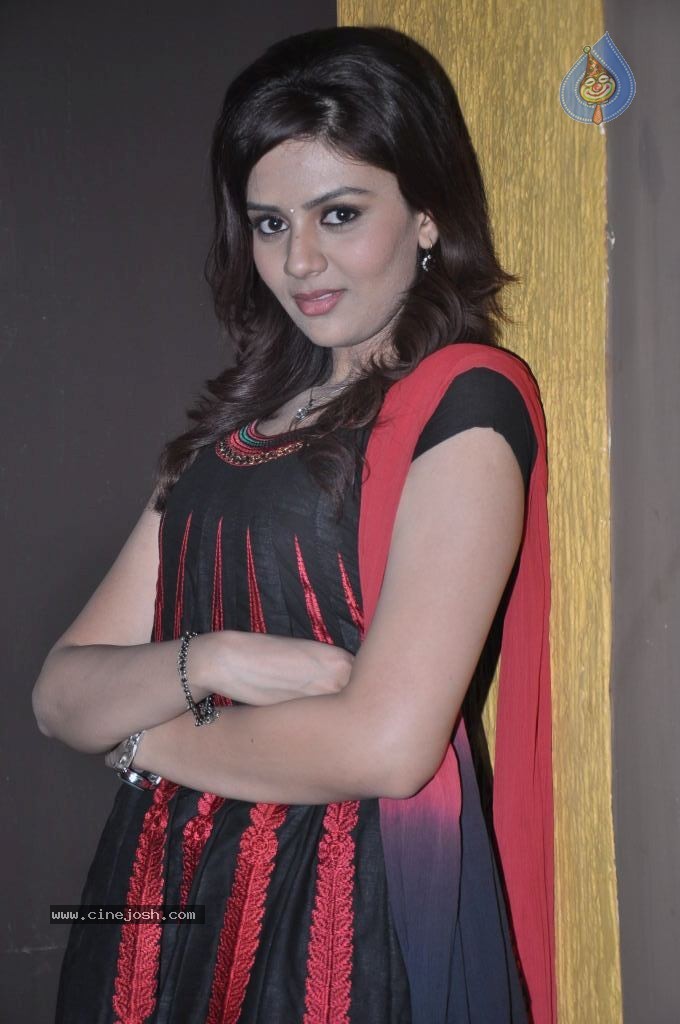 Sree Mukhi New Stills - 30 / 64 photos