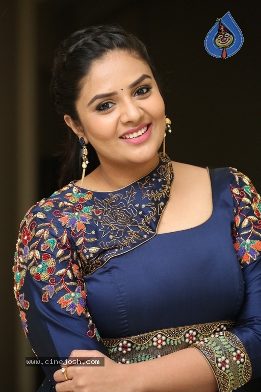 Sreemukhi Gallery - 4 / 21 photos