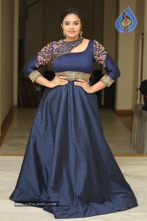 Sreemukhi Gallery - 6 / 21 photos