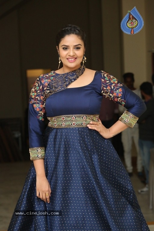 Sreemukhi Gallery - 8 / 21 photos